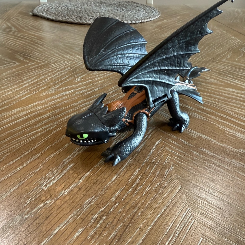 Black Dragon Toy Figure “How to train your dragon”